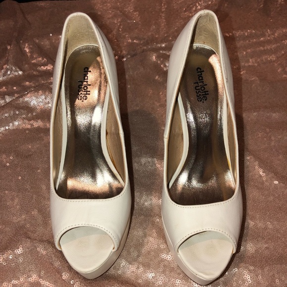 CHARLOTTE RUSSE | Heels - Picture 2 of 8